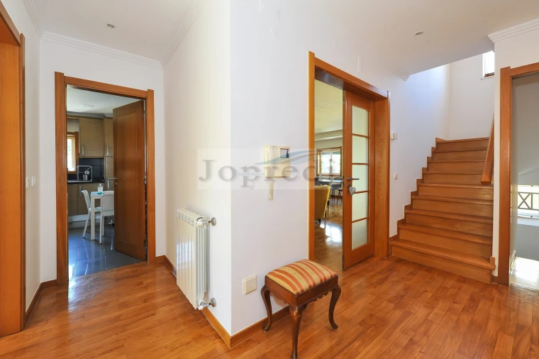 Moradia T4 para Venda em São Domingos de Rana Foto 20