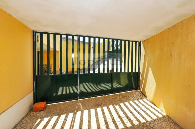 Moradia T4 para Venda em São Domingos de Rana Foto 34