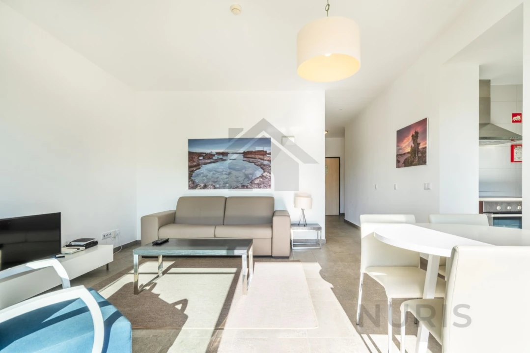 Apartamento T1 para Venda em Mexilhoeira Grande Foto 8