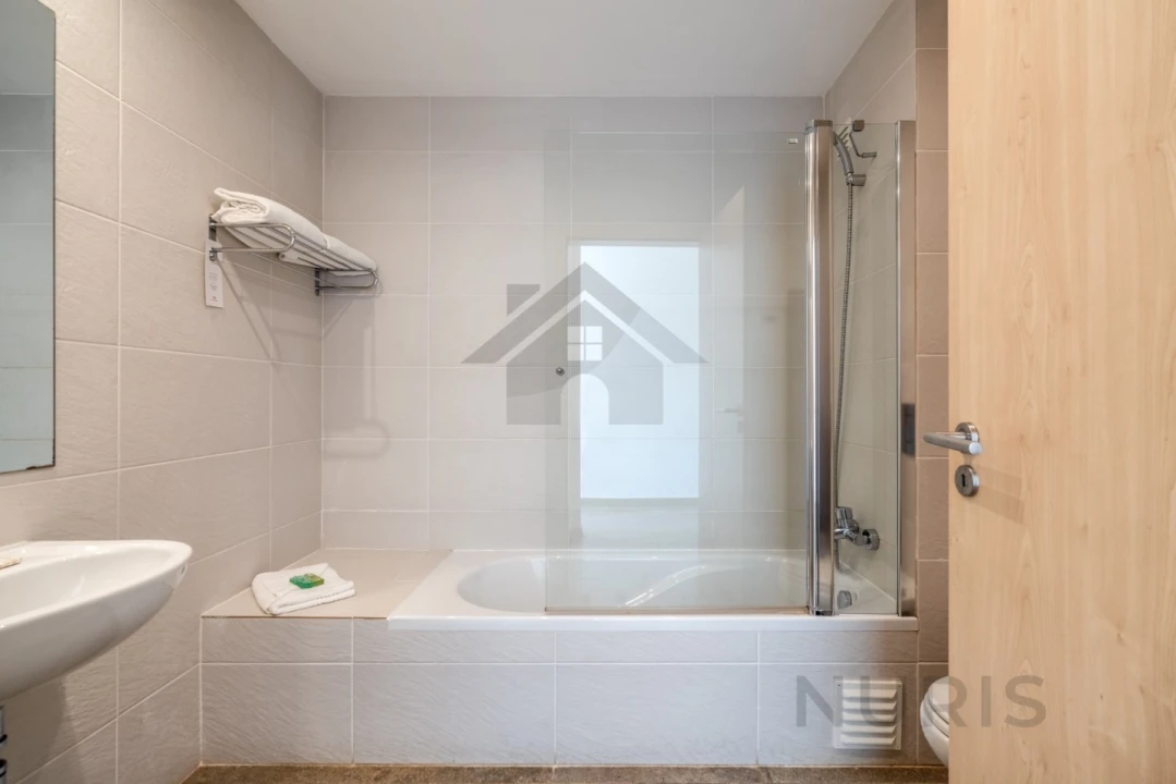 Apartamento T1 para Venda em Mexilhoeira Grande Foto 21