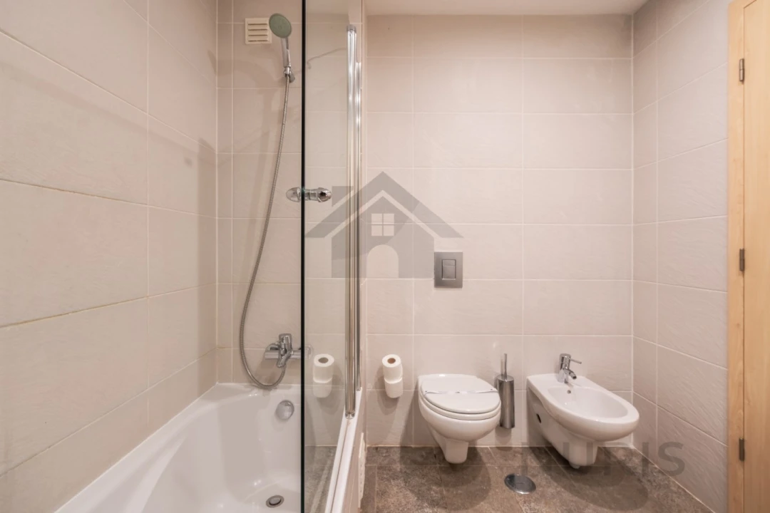 Apartamento T1 para Venda em Mexilhoeira Grande Foto 23