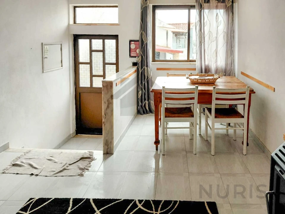 Moradia T1 para Arrendamento em Luz Foto 3