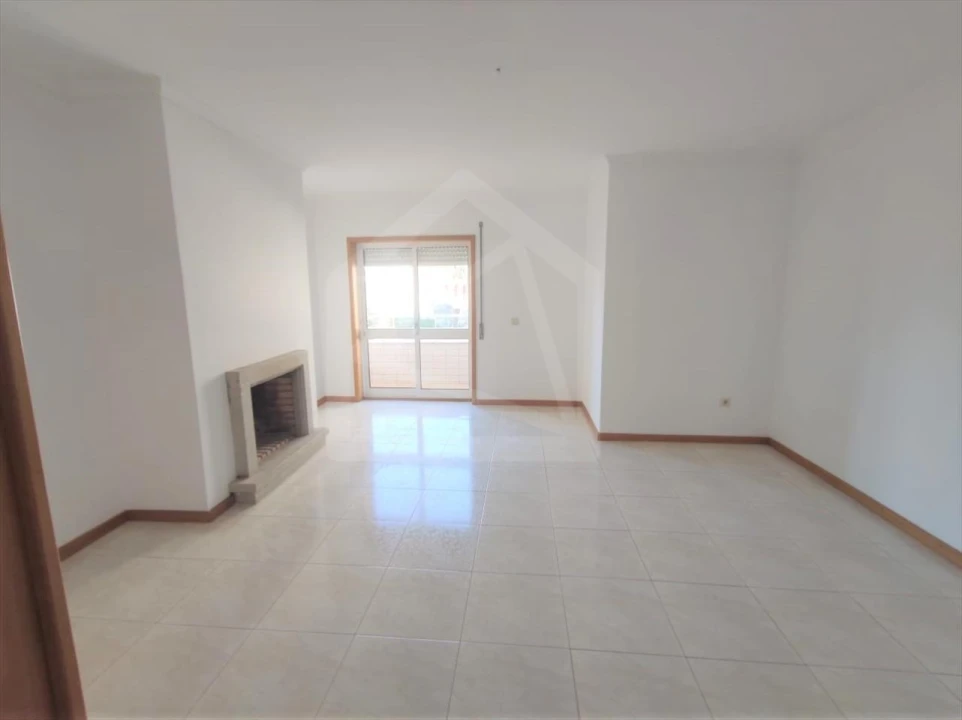 Apartamento T3 para Venda em O. Azeméis, Riba-Ul, Ul, Macinhata Seixa, Madail Foto 5