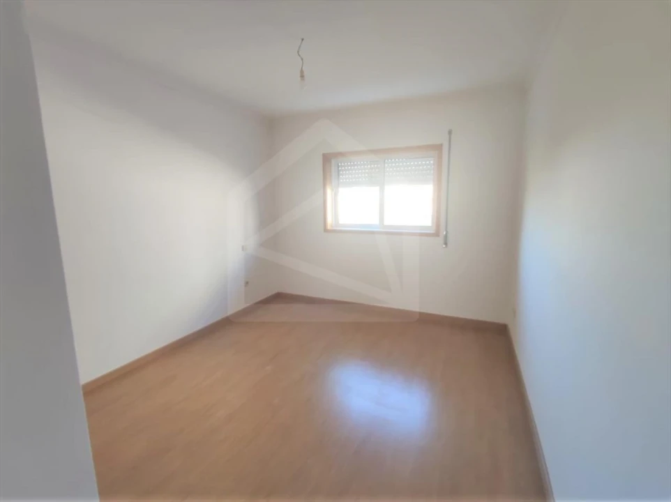 Apartamento T3 para Venda em O. Azeméis, Riba-Ul, Ul, Macinhata Seixa, Madail Foto 16