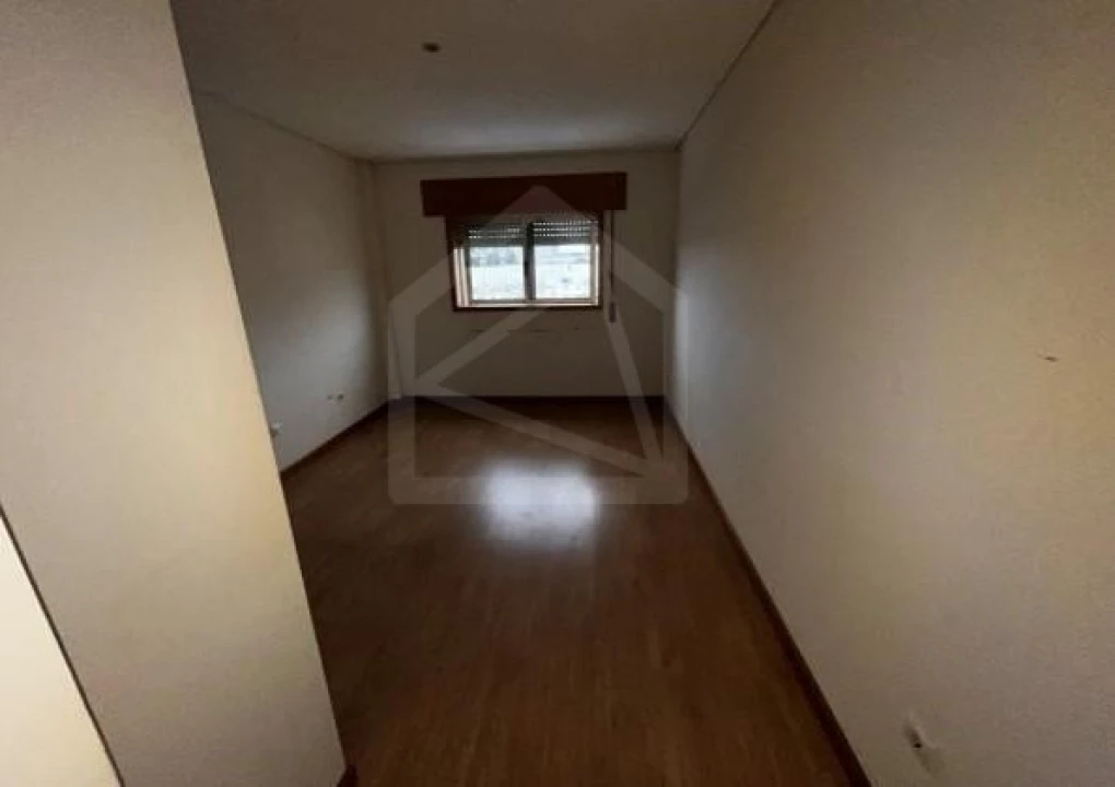 Apartamento T3 para Venda em Bonfim Foto 9