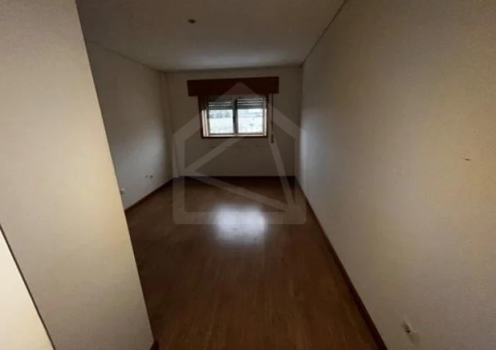 Apartamento T3 para Venda em Bonfim Foto 9