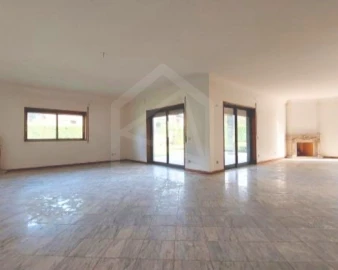 Moradia T5 para Venda em Ruivães e Novais