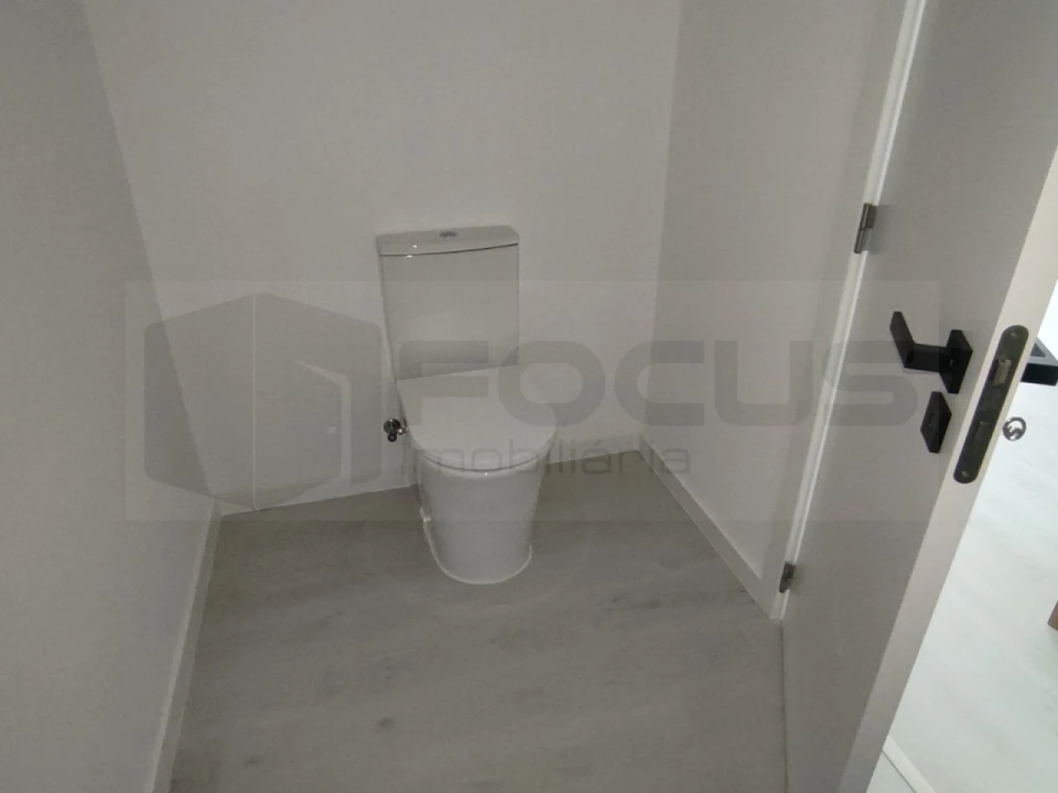 Moradia T4 para Venda em Oliveirinha Foto 32