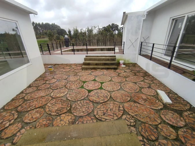 Moradia T4 para Venda em Oliveirinha Foto 3