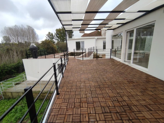 Moradia T4 para Venda em Oliveirinha