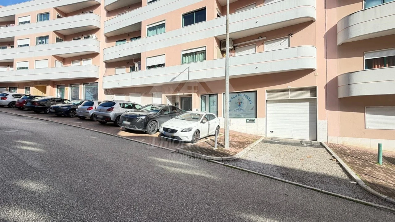 Loja para Arrendamento em Póvoa de Santa Iria e Forte da Casa Foto 21