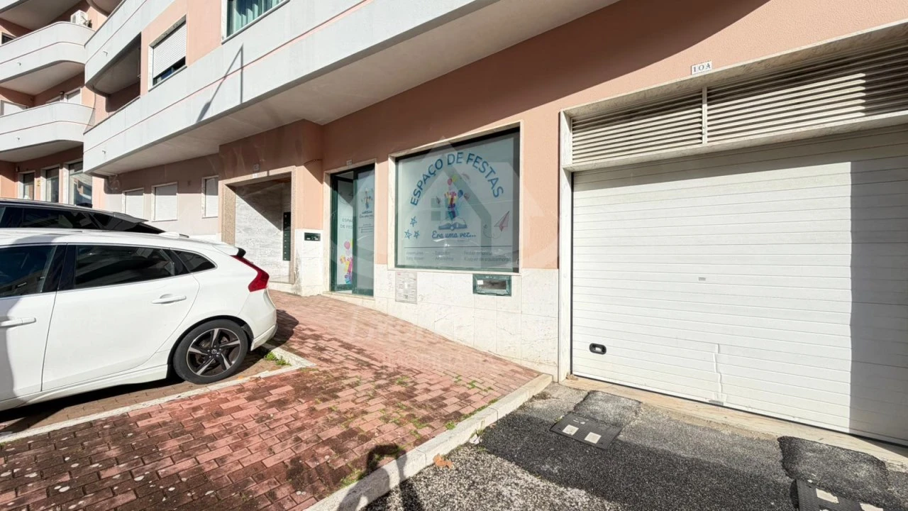 Loja para Arrendamento em Póvoa de Santa Iria e Forte da Casa Foto 20