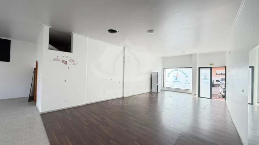 Loja para Arrendamento em Póvoa de Santa Iria e Forte da Casa Foto 5