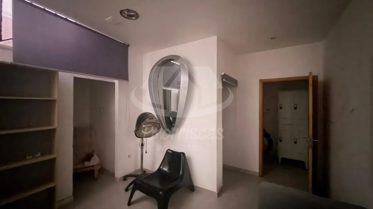 Loja para Arrendamento em Santa Iria de Azoia, São João da Talha e Bobadela Foto 16