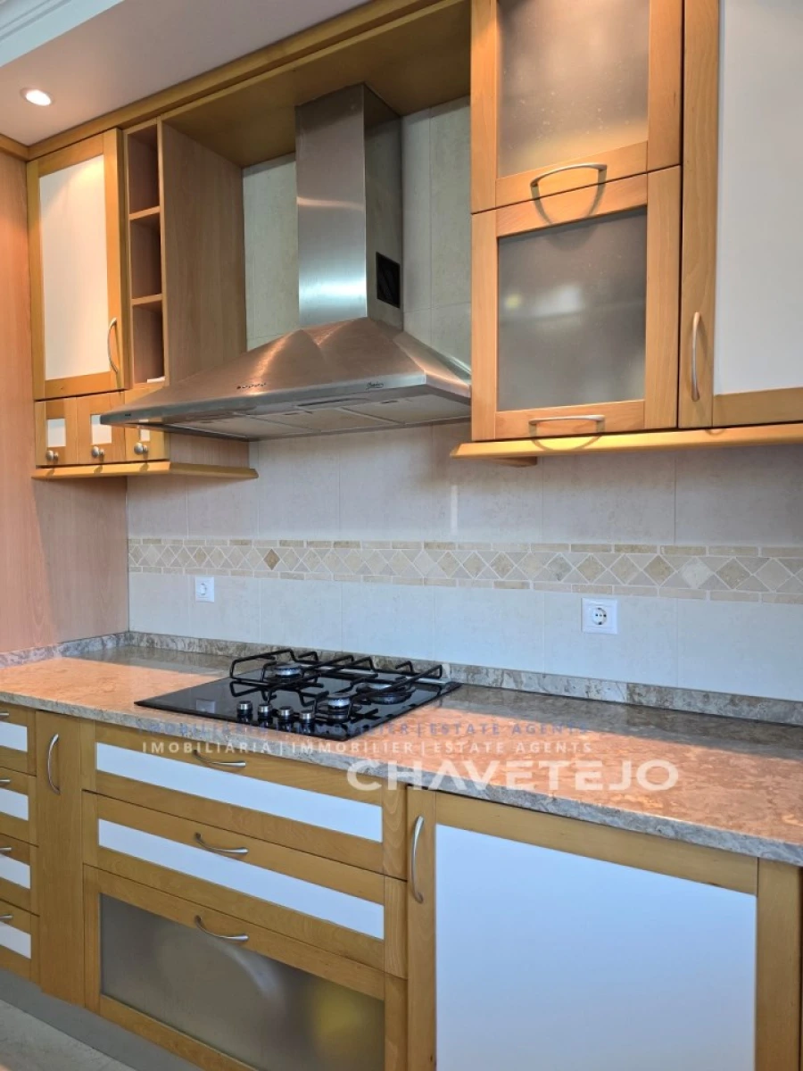 Moradia T3 para Venda em Martinchel Foto 19