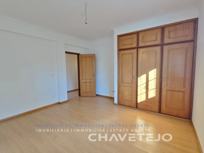 Moradia T3 para Venda em Martinchel Foto 23