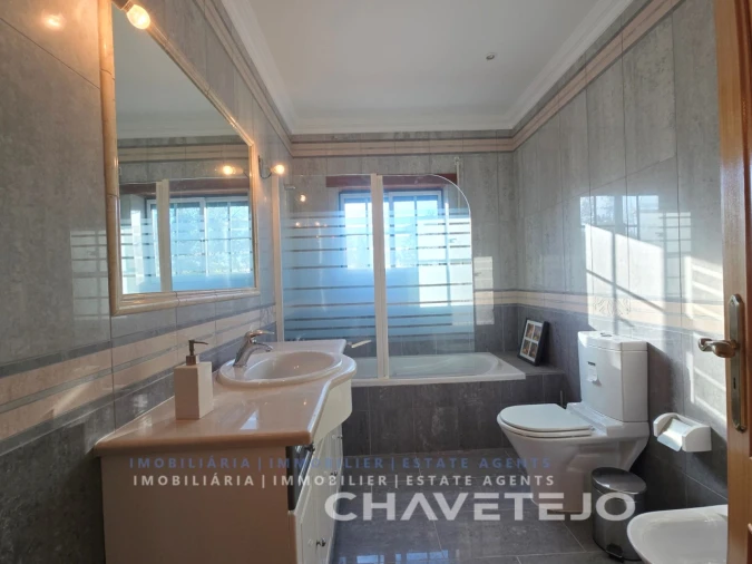 Moradia T3 para Venda em Martinchel Foto 28