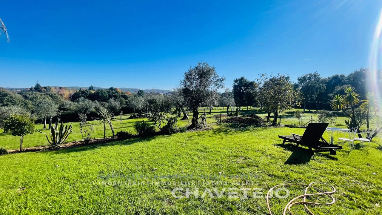 Moradia T4 para Venda em Pussos São Pedro Foto 24