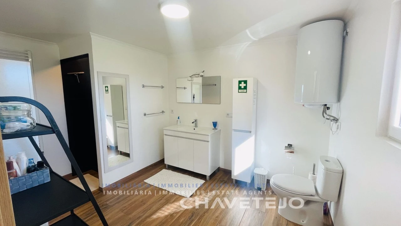 Moradia T4 para Venda em Pussos São Pedro Foto 39