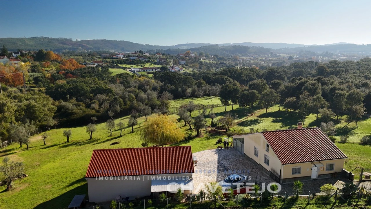 Moradia T4 para Venda em Pussos São Pedro Foto 49