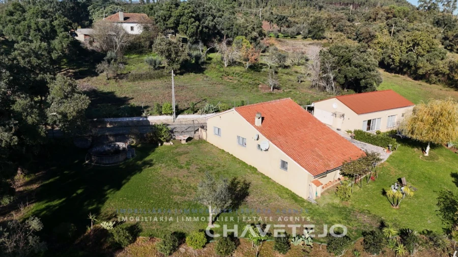 Moradia T4 para Venda em Pussos São Pedro Foto 46