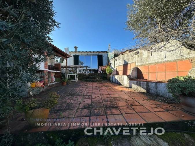 Moradia T2 para Venda em Serra e Junceira Foto 5