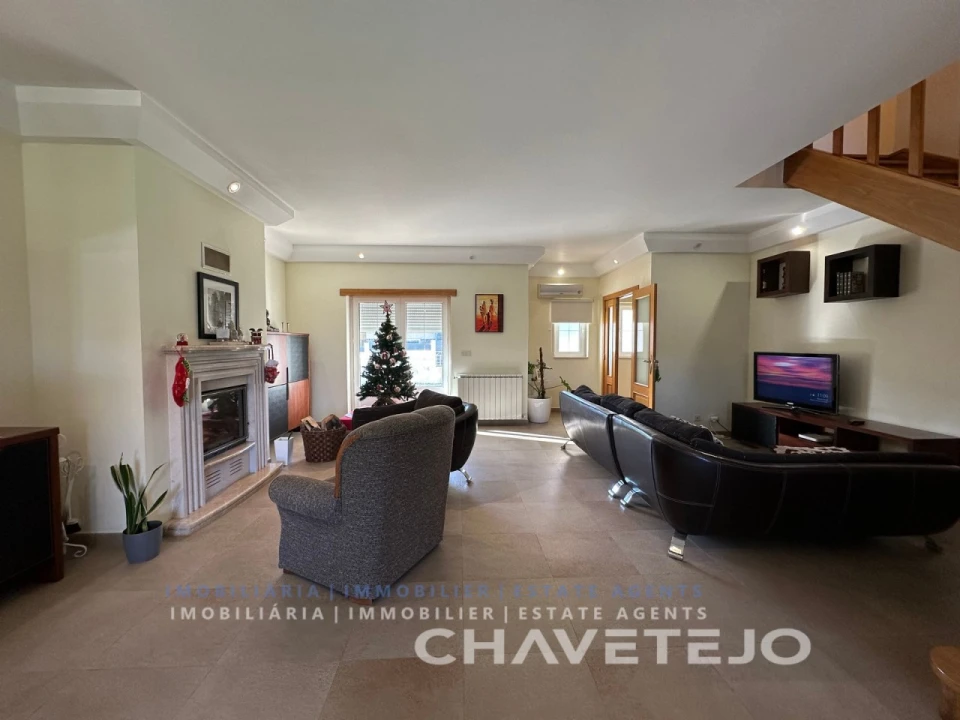 Moradia T4 para Venda em São João Baptista e Santa Maria dos Olivais Foto 21