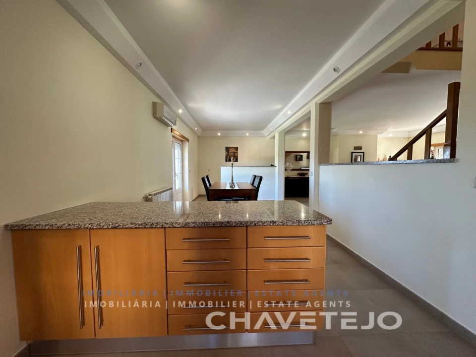 Moradia T4 para Venda em São João Baptista e Santa Maria dos Olivais Foto 15