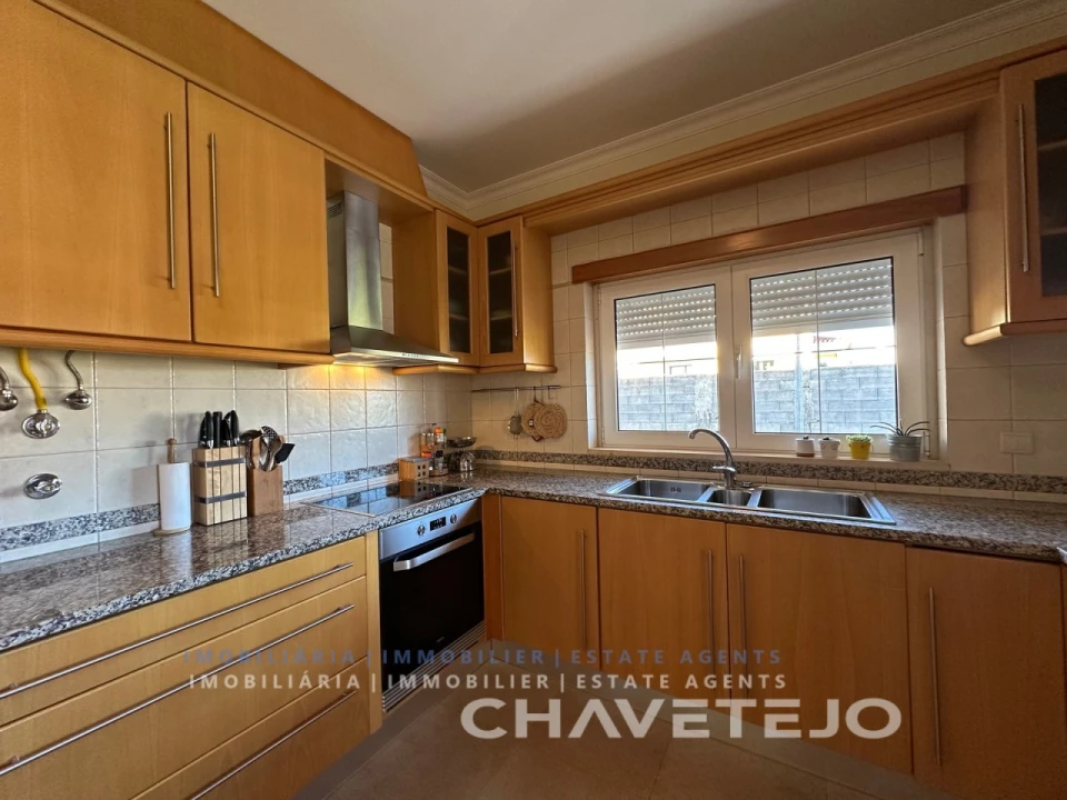 Moradia T4 para Venda em São João Baptista e Santa Maria dos Olivais Foto 18