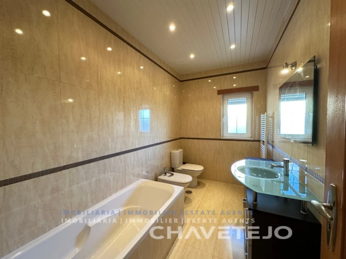 Moradia T4 para Venda em São João Baptista e Santa Maria dos Olivais Foto 10