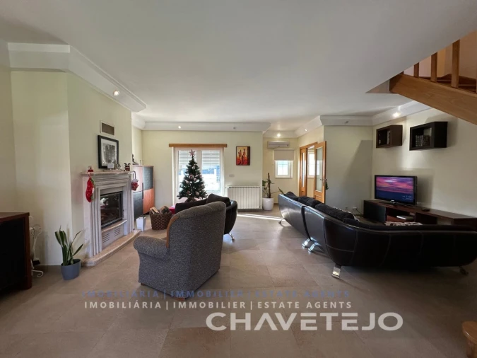 Moradia T4 para Venda em São João Baptista e Santa Maria dos Olivais Foto 21