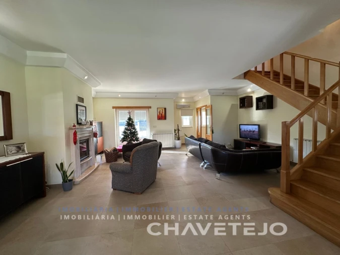 Moradia T4 para Venda em São João Baptista e Santa Maria dos Olivais Foto 28