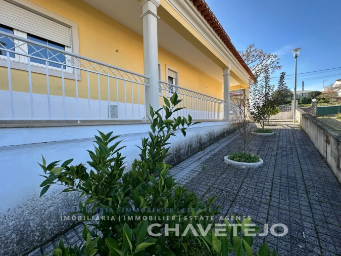 Moradia T4 para Venda em São João Baptista e Santa Maria dos Olivais Foto 74