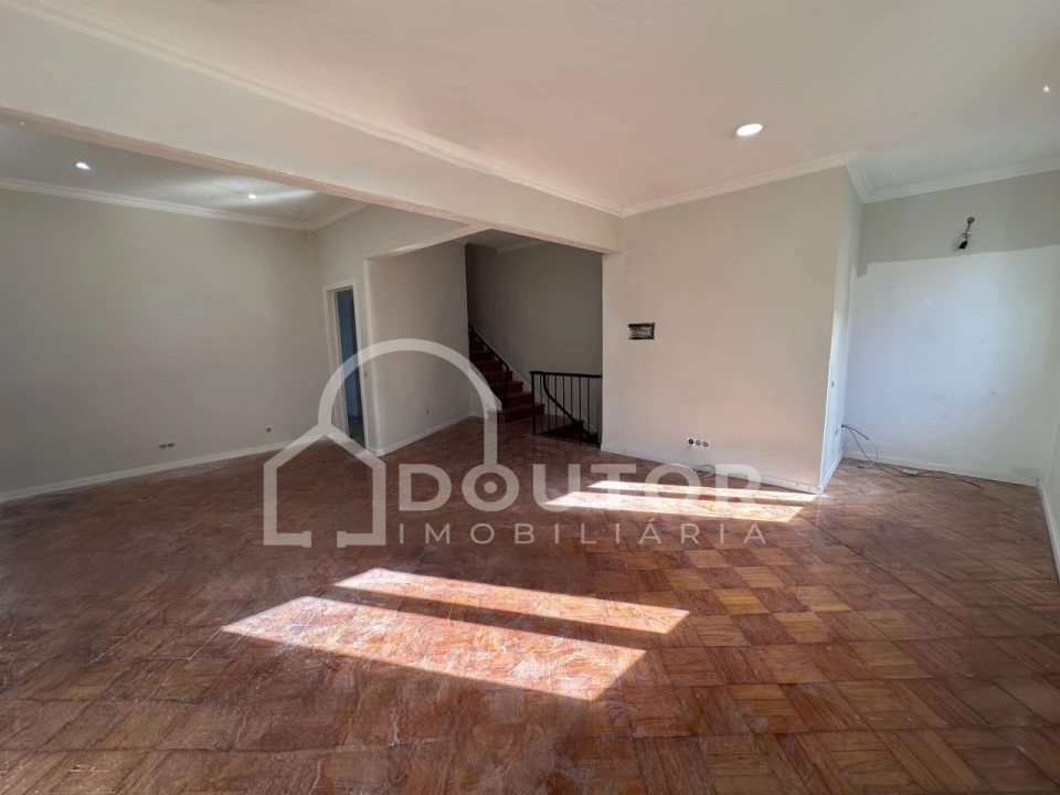 Moradia T3 para Venda em Funchal (Santa Luzia) Foto 3