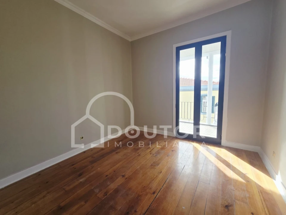 Moradia T3 para Venda em Funchal (Santa Luzia) Foto 13