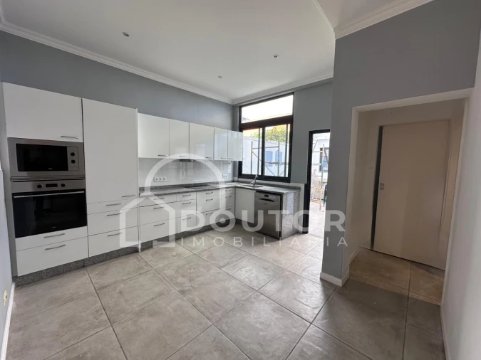 Moradia T3 para Venda em Funchal (Santa Luzia) Foto 6