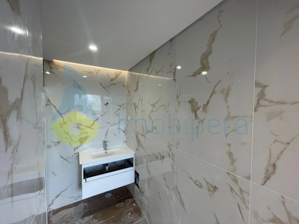 Prédio para Venda em Faro (Sé e São Pedro) Foto 6