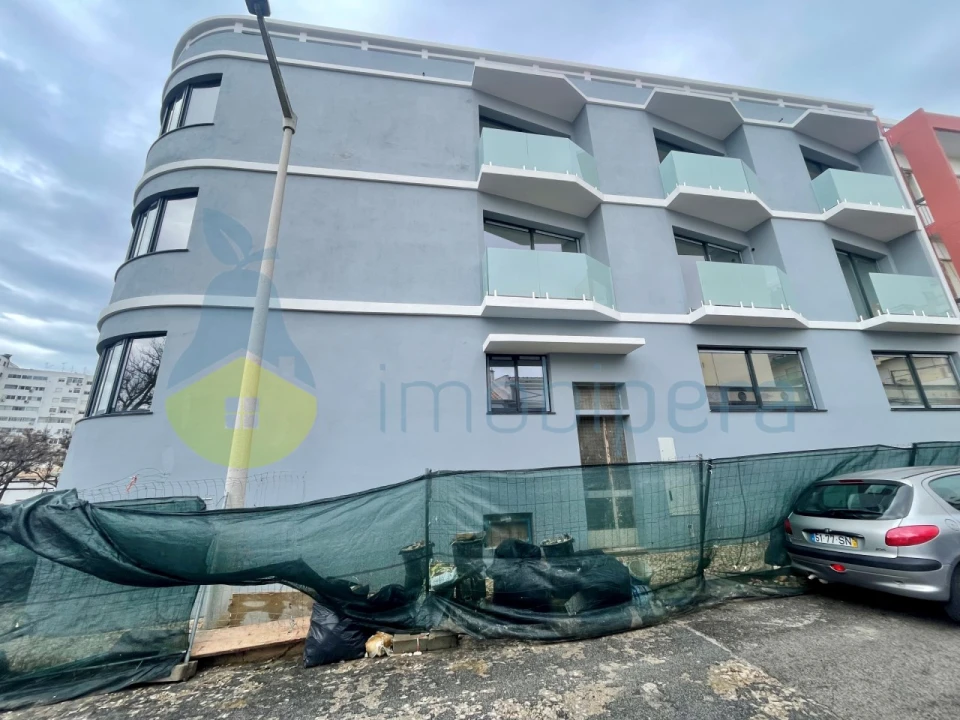 Prédio para Venda em Faro (Sé e São Pedro) Foto 10