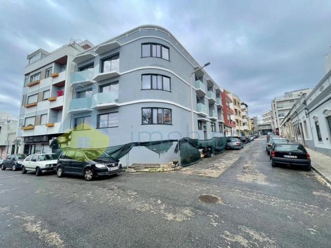 Prédio para Venda em Faro (Sé e São Pedro) Foto 9