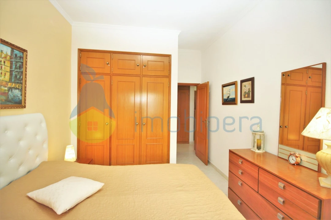 Apartamento T1 para Venda em Armação de Pera Foto 9