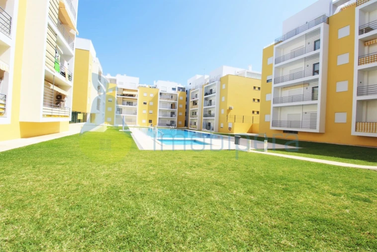 Apartamento T1 para Venda em Armação de Pera Foto 11