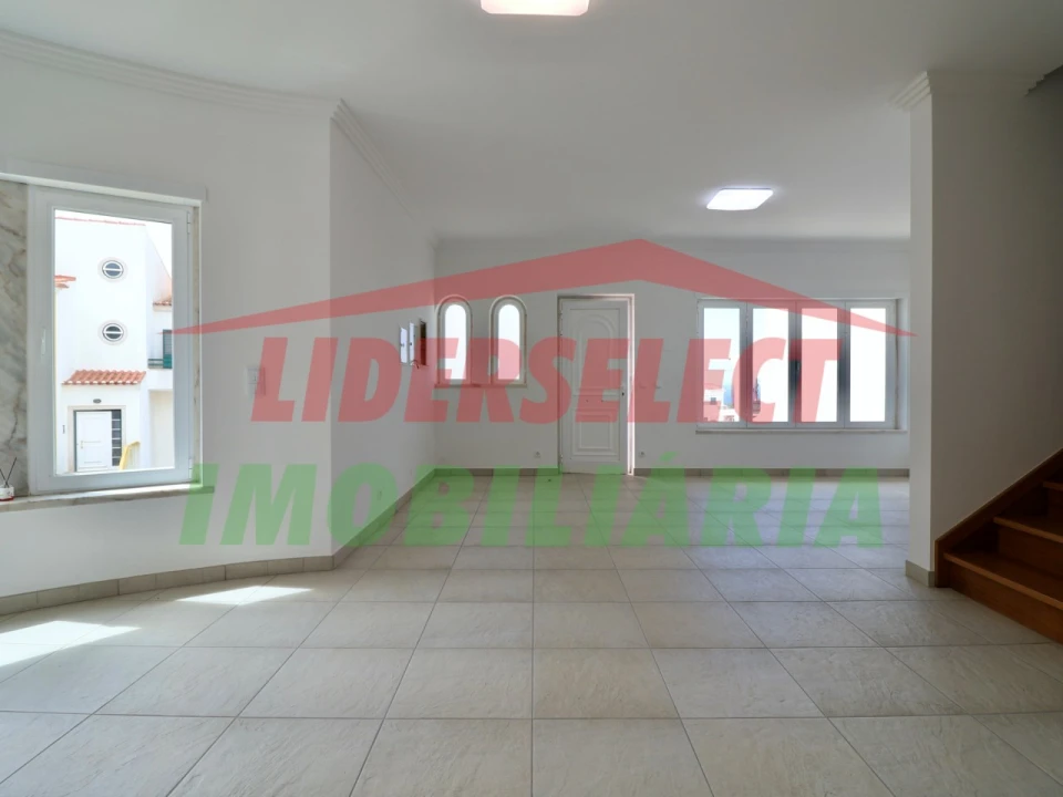 Moradia T3 para Venda em Ericeira Foto 7