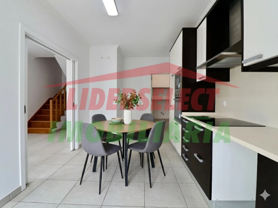 Moradia T3 para Venda em Ericeira Foto 12