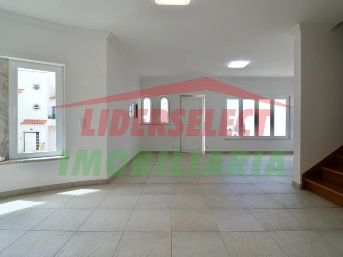 Moradia T3 para Venda em Ericeira Foto 7