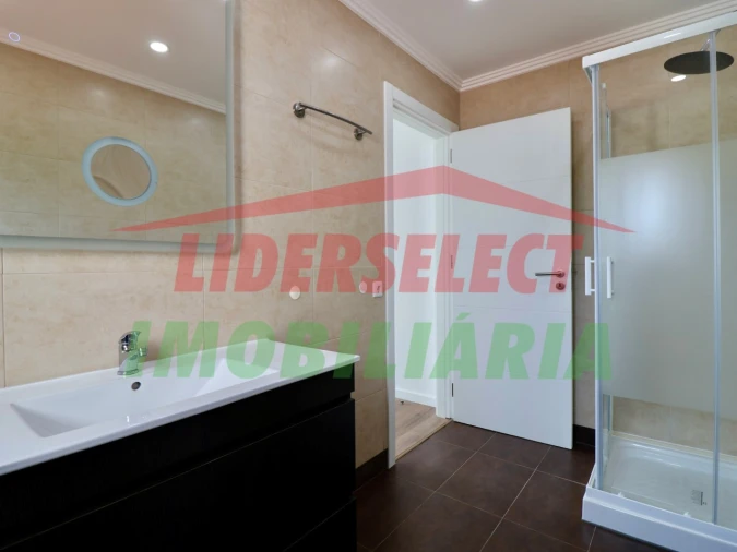 Moradia T3 para Venda em Ericeira Foto 30