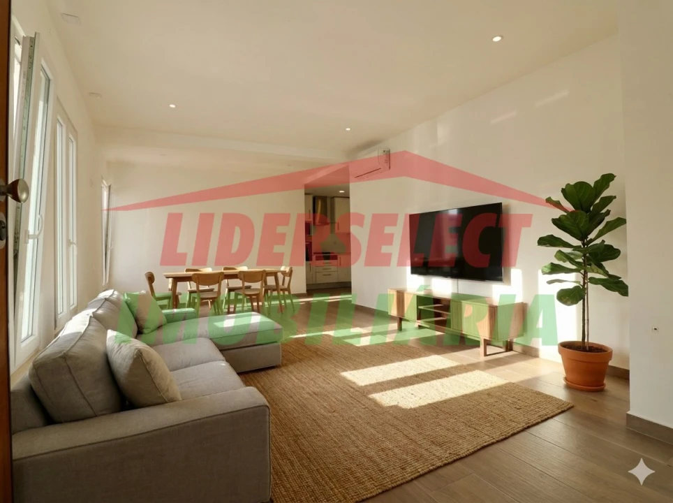 Apartamento T1 para Venda em Santa Maria, São Pedro e Matacães Foto 5