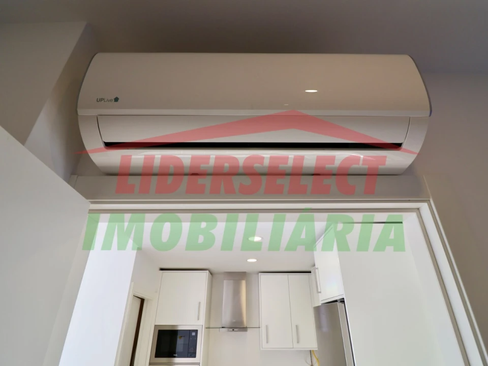 Apartamento T1 para Venda em Santa Maria, São Pedro e Matacães Foto 14