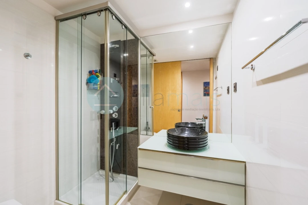 Apartamento T2 para Venda em Campanhã Foto 3