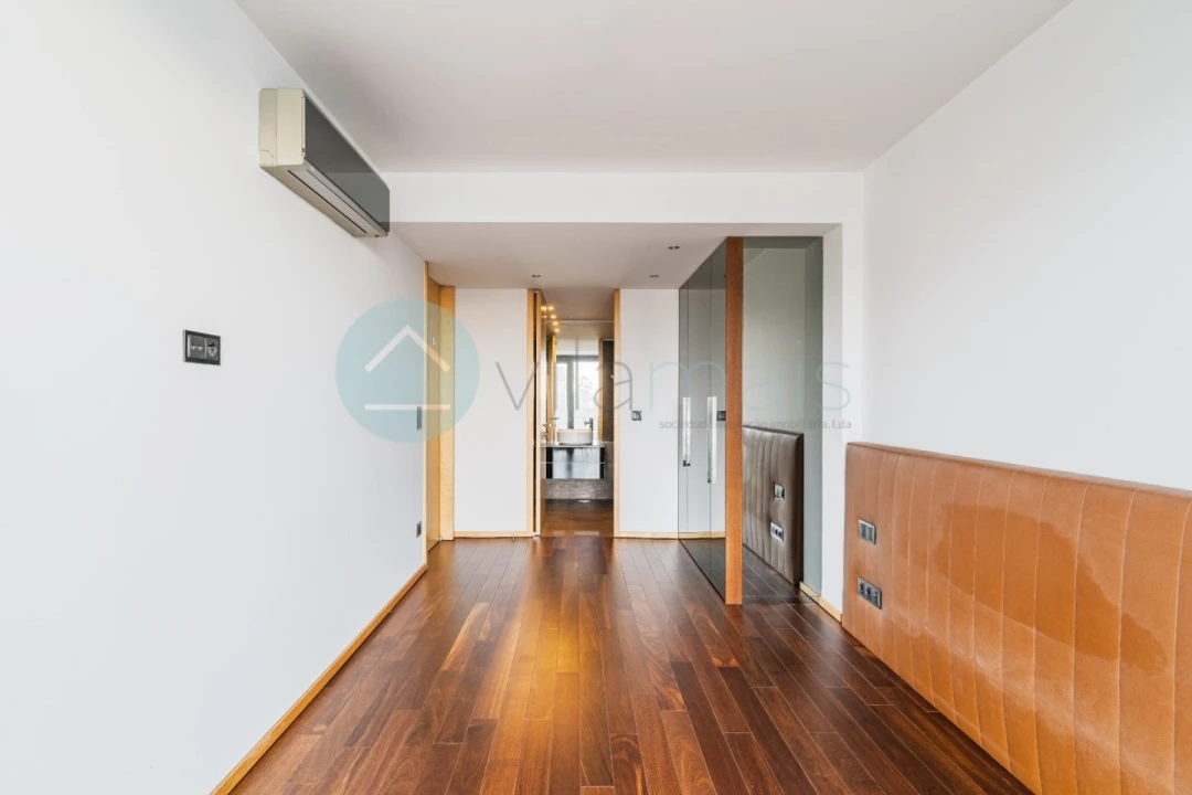 Apartamento T2 para Venda em Campanhã Foto 6