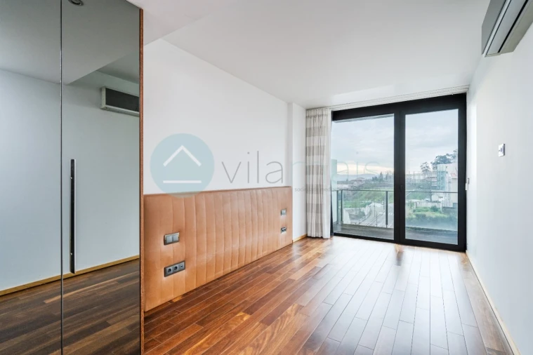 Apartamento T2 para Venda em Campanhã Foto 5